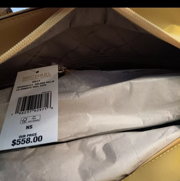 NEW! MICHAEL KORS LARGE GILLY DRAWSTRING TOTE W/WRISTLET - Picture 3 of 4